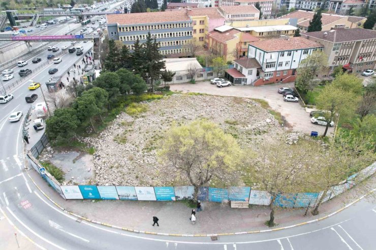 İMAMOĞLU AVCILAR’DAKİ HASARLI CAMİYİ YAPTIRACAĞINA SÖZ VERİP YIKTIRMIŞTI