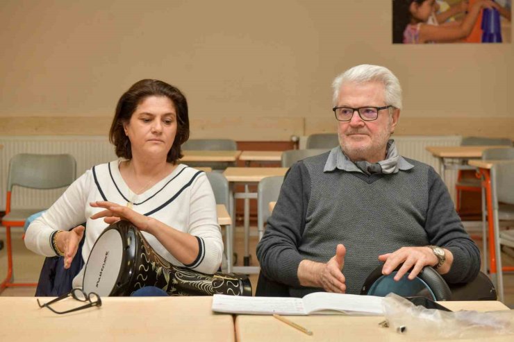 ESENYURTLULARA 9 FARKLI BRANŞTA MÜZİK EĞİTİMİ