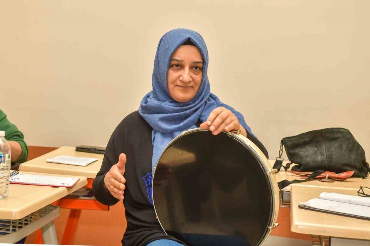 ESENYURTLULARA 9 FARKLI BRANŞTA MÜZİK EĞİTİMİ