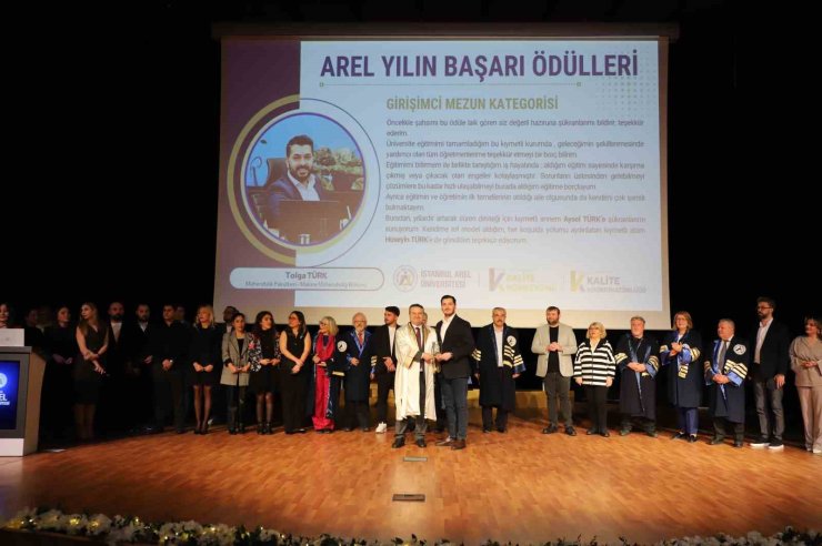 GİRİŞİMCİ MEZUNLAR ÖDÜLLENDİRİLDİ