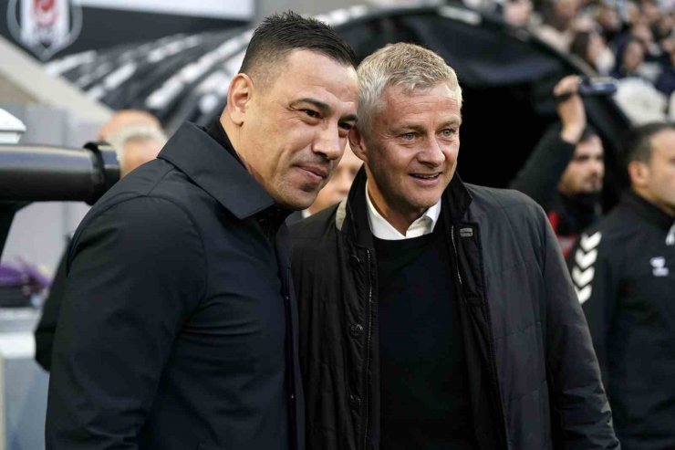 TRENDYOL SÜPER LİG: BEŞİKTAŞ: 0 - BAŞAKŞEHİR: 0 (MAÇ DEVAM EDİYOR)