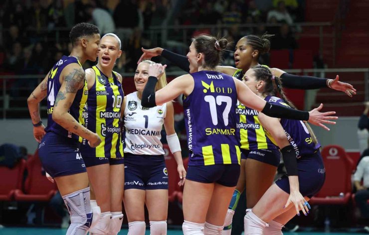 VODAFONE SULTANLAR LİGİ: FENERBAHÇE: 3 - GALATASARAY: 1