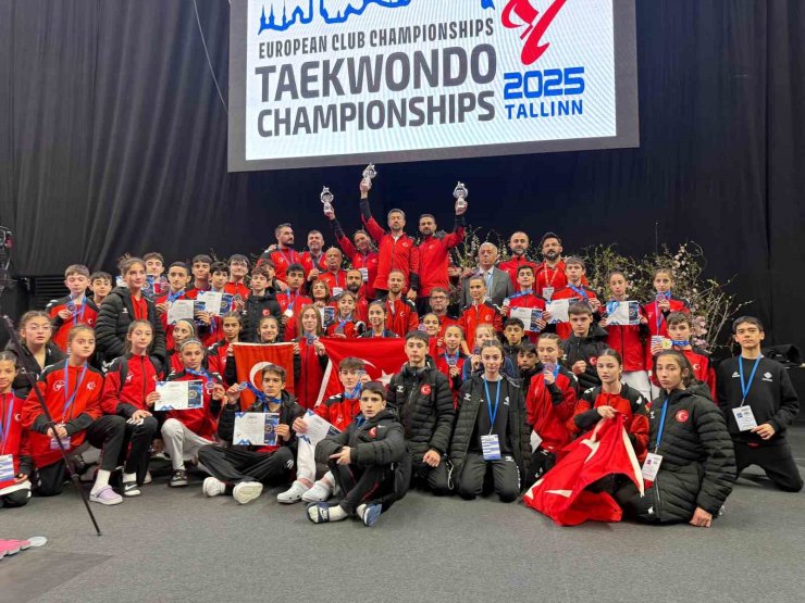 YILDIZ MİLLİ TAEKWONDO TAKIMI ŞAMPİYON OLDU