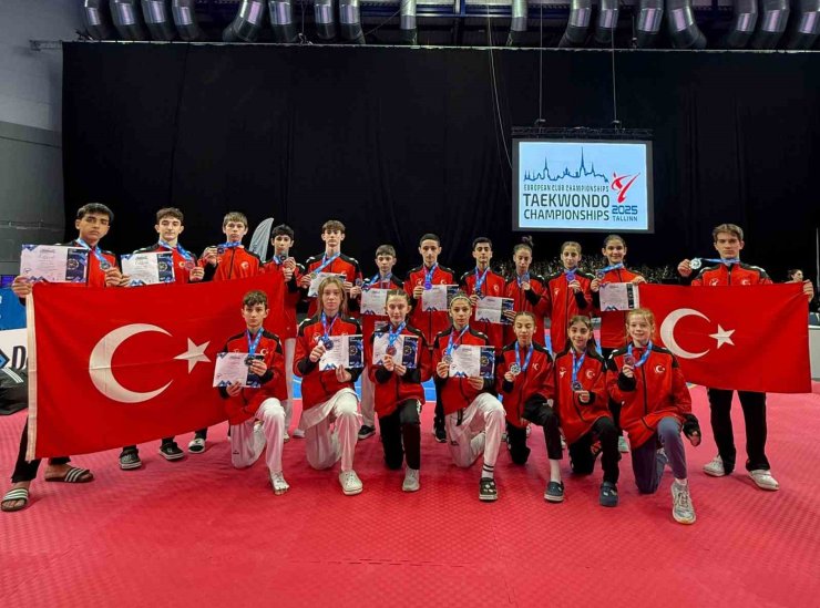 YILDIZ MİLLİ TAEKWONDO TAKIMI ŞAMPİYON OLDU