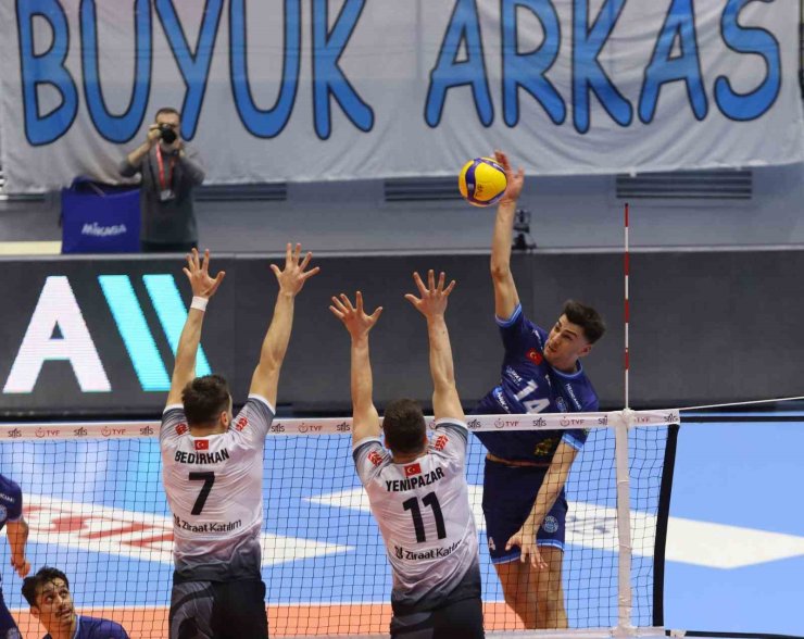 ZİRAAT BANKKART, EFELER LİGİ’NDE FİNALDE