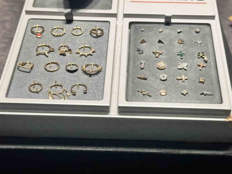 ALTIN VE PIRLANTA TAKILARDA YENİ TRENDLER