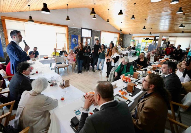 KARTAL’DA ‘DÜNYA SANAT GÜNÜ’ TÜM GÜNE YAYILAN ETKİNLİKLERLE KUTLANDI