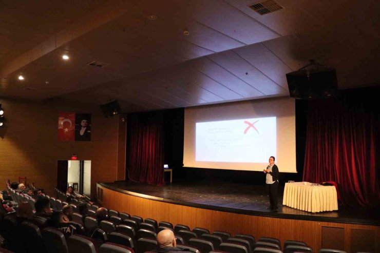 MALTEPE BELEDİYESİ’NDEN ‘STRES YÖNETİMİ VE ÖFKE KONTROLÜ’ EĞİTİMİ