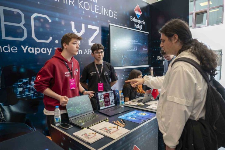 BAU’DAN YAPAY ZEKÂNIN GERÇEKLEŞTİRDİĞİ İLK ZİRVE