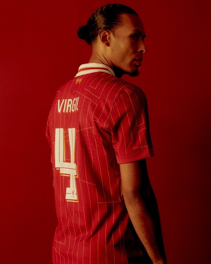 LİVERPOOL, VİRGİL VAN DİJK’IN SÖZLEŞMESİNİ UZATTI