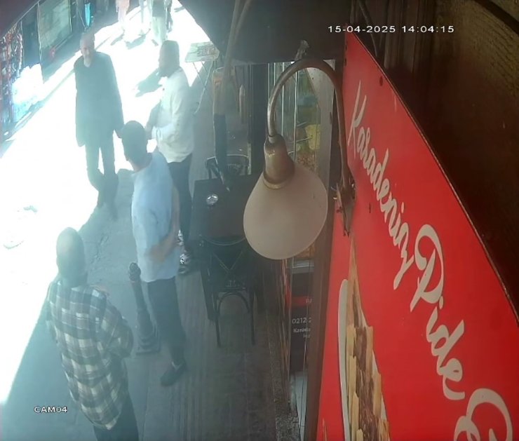 KRİZDEN SAATLER ÖNCE BEYOĞLU’NDAYDI: SIRRI SÜREYYA ÖNDER’İN SON GÖRÜNTÜLERİ KAMERADA