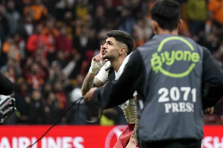 GALATASARAY’DA GALİBİYET 3’LÜSÜ EREN ELMALI’DAN