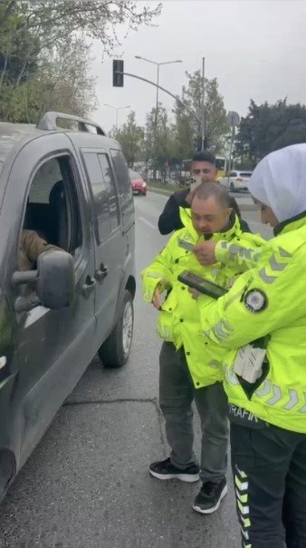 DOWN SENDROMLU GENCİN HAYALİ GERÇEK OLDU: POLİS ÜNİFORMASI GİYİP DENETİM YAPTI