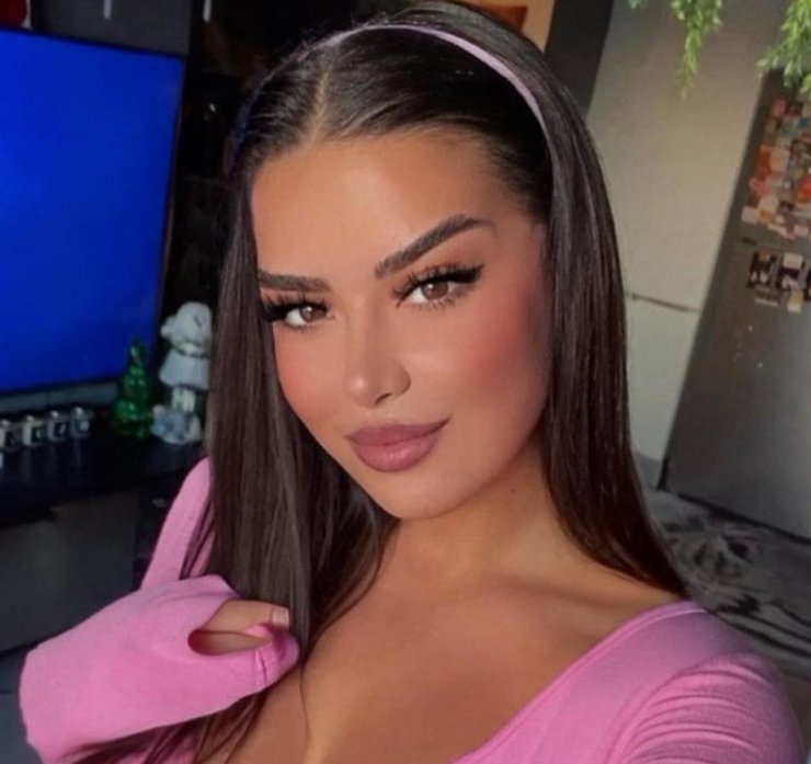 FATİH’TE ARKADAŞI BIÇAKLAYARAK ÖLDÜREN OYUNCU SEVİL AKDAĞ’IN İLK İFADESİ ORTAYA ÇIKTI