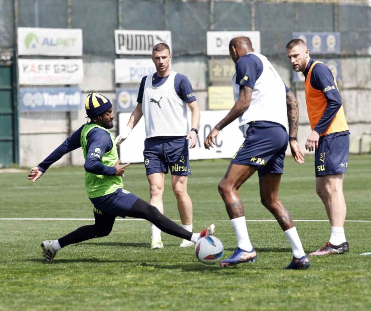 FENERBAHÇE, KAYSERİSPOR MAÇI HAZIRLIKLARINI TAMAMLADI