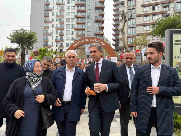 KAĞITHANE’DE AK PARTİ ’VATANDAŞ SORUYOR, BAŞKAN CEVAPLIYOR’ PROGRAMI DÜZENLEDİ