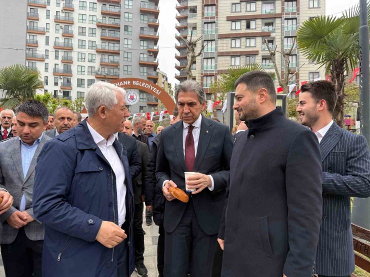 KAĞITHANE’DE AK PARTİ ’VATANDAŞ SORUYOR, BAŞKAN CEVAPLIYOR’ PROGRAMI DÜZENLEDİ