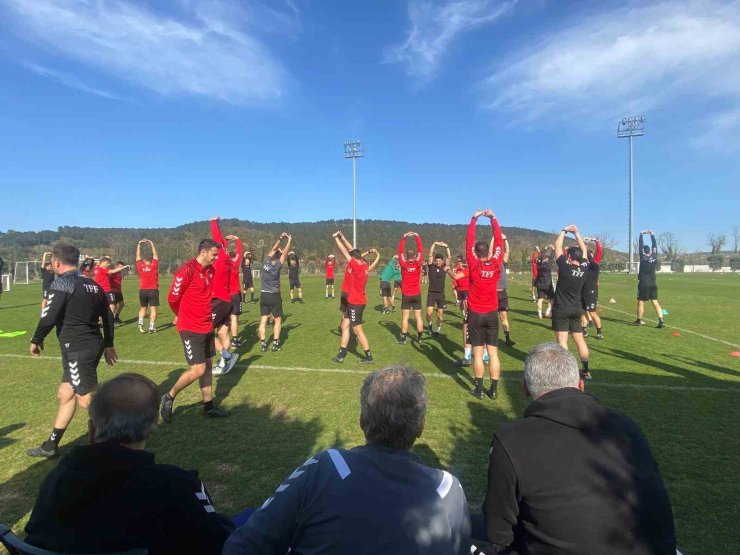 MHK NİSAN AYI HAKEMLİK KAMPI GERÇEKLEŞTİRİLDİ