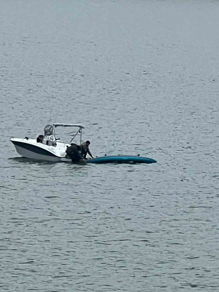 TERKOS GÖLÜ’NDE BALIK TUTMAK İSTEYEN 3 KİŞİ ÖLÜMDEN DÖNDÜ