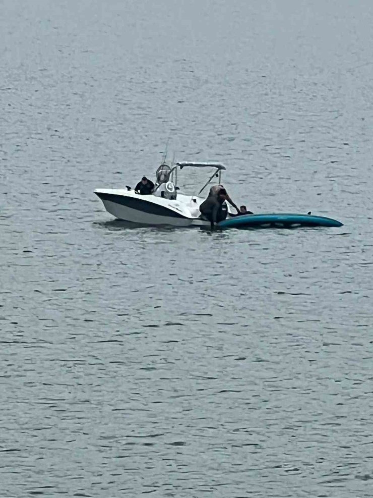 TERKOS GÖLÜ’NDE BALIK TUTMAK İSTEYEN 3 KİŞİ ÖLÜMDEN DÖNDÜ