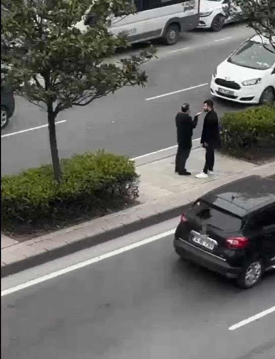 BABASINI TEK YUMRUKLA BAYILTTI