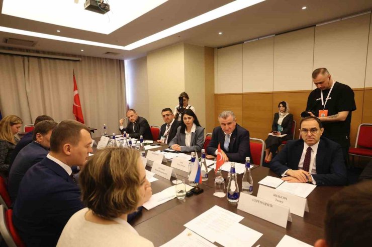 BAKAN BAK, RUSYA’DA MEVKİDAŞI DEGTYAREV İLE GÖRÜŞTÜ