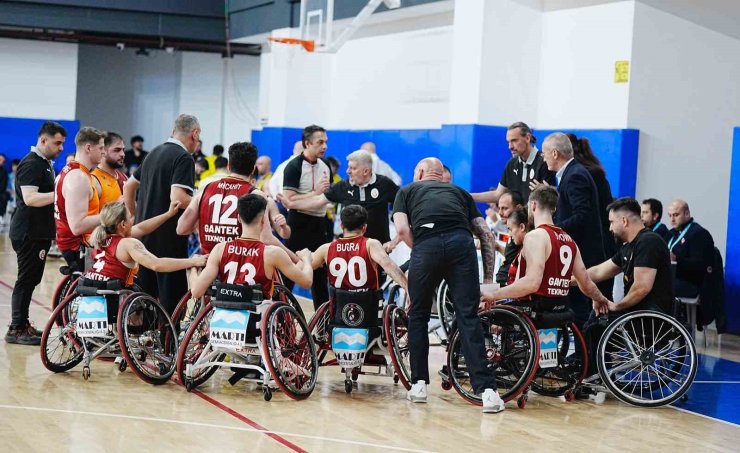 TEKERLEKLİ SANDALYE BASKETBOL SÜPER LİGİ’NDE ŞAMPİYON GALATASARAY