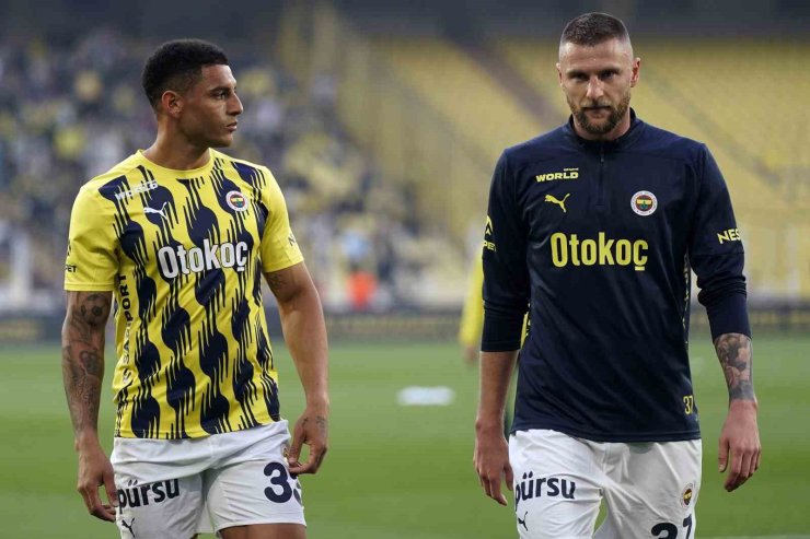 TRENDYOL SÜPER LİG: FENERBAHÇE: 0 - KAYSERİSPOR: 1 (MAÇ DEVAM EDİYOR)
