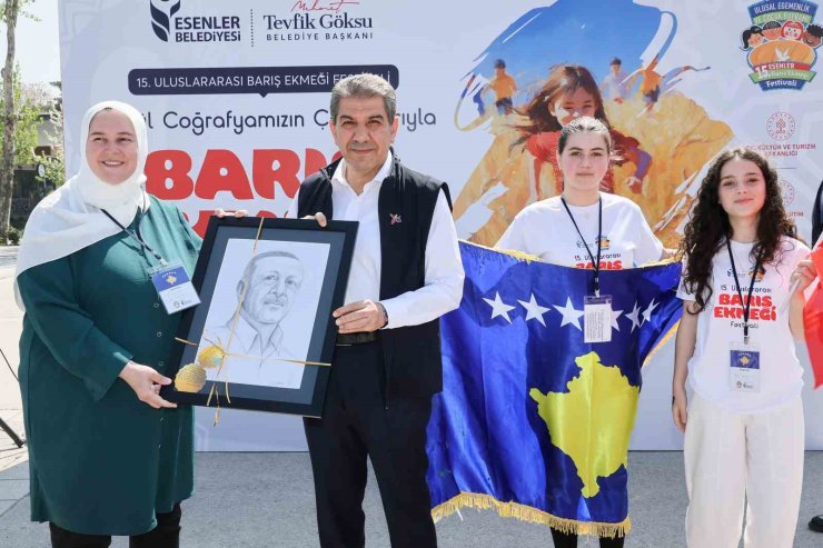 ESENLER’DE BARIŞ EKMEĞİ FESTİVALİ RENKLİ BAŞLADI