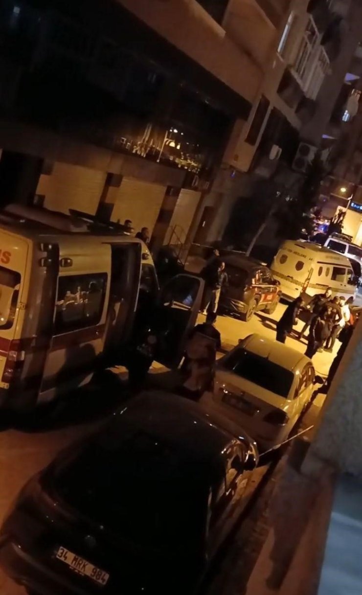 ZEYTİNBURNU’NDA 27 YILLIK EŞİNİ ÖLDÜRDÜ, ARDINDAN AYNI SİLAHLA İNTİHAR ETTİ