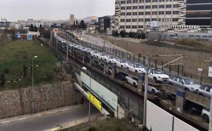 MARMARAY HATTINDA ARAÇLARIN YOLCULUĞU GÖRÜNTÜLENDİ
