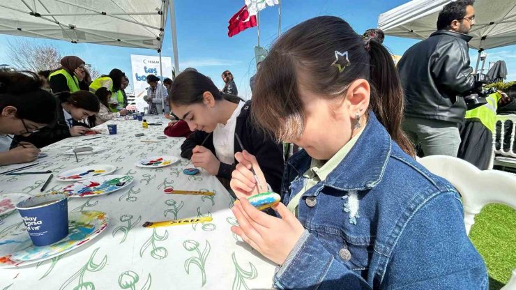 ÇOCUKLAR 23 NİSAN’A ÖZEL ETKİNLİKTE HEM ÖĞRENDİ HEM EĞLENDİ