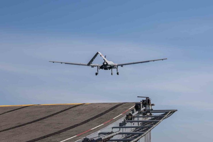 BAYRAKTAR TB3’TEN TCG ANADOLU’YA BAŞARILI 4 SORTİ