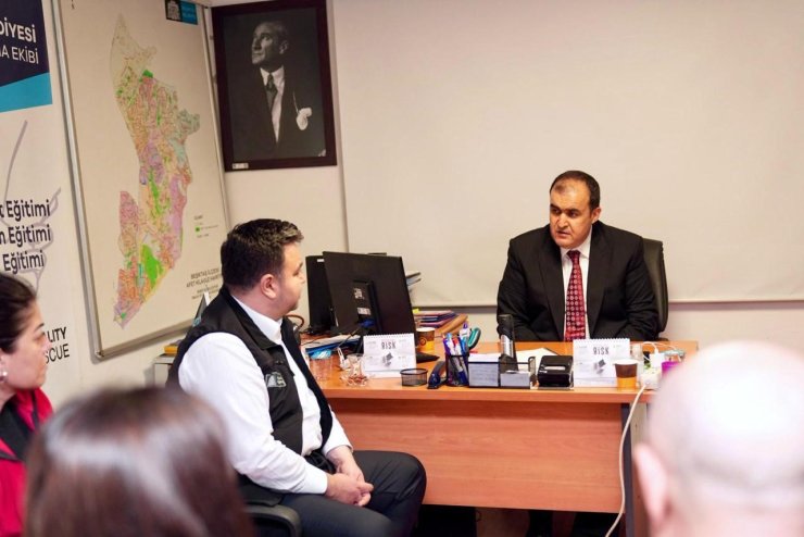 BEŞİKTAŞ BELEDİYESİ DEPREM SONRASI KOMŞULARININ YANINDA