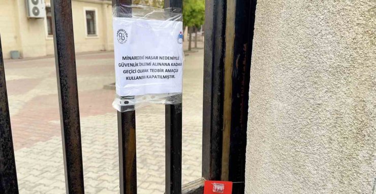 ARNAVUTKÖY’DE DEPREMDE HASAR ALAN CAMİ MÜHÜRLENDİ