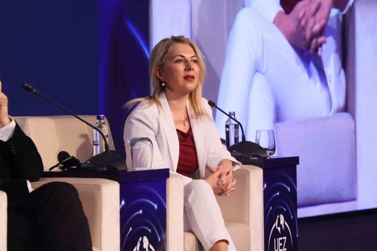 "EN AKILLI TOPLUM, TEKNOLOJİYİ EN İNSANİ KULLANAN OLACAK"