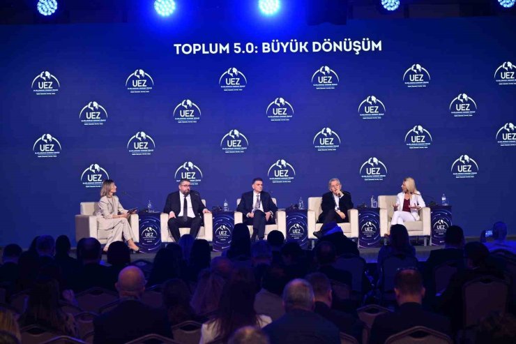 "EN AKILLI TOPLUM, TEKNOLOJİYİ EN İNSANİ KULLANAN OLACAK"