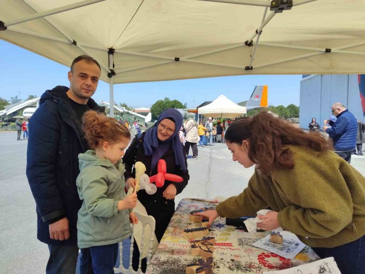 HAVA KUVVETLERİ MÜZESİ’NDE 23 NİSAN COŞKUYLA KUTLANDI