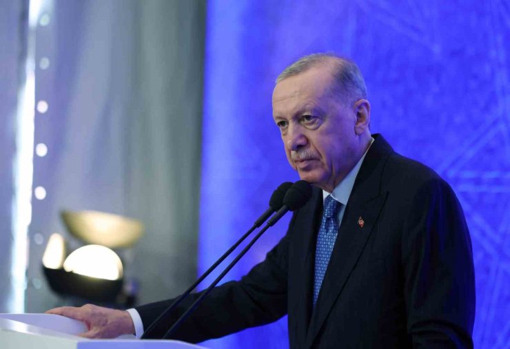 CUMHURBAŞKANI ERDOĞAN: "ARTIK LAF ÜSTÜNE LAF DEĞİL TAŞ ÜSTÜNE TAŞ KOYMA ZAMANIDIR"