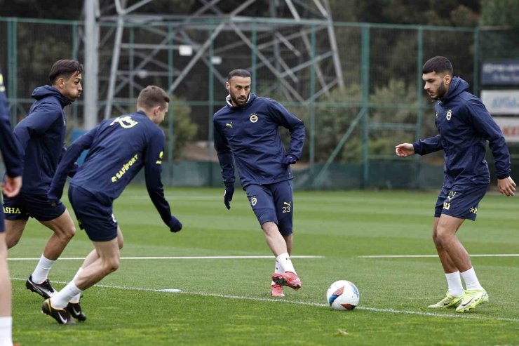 FENERBAHÇE, GAZİANTEP FK MAÇININ HAZIRLIKLARINA DEVAM ETTİ