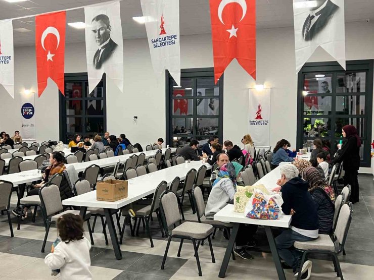 DEPREM SONRASI SANCAKTEPE BELEDİYESİ VATANDAŞLARI YALNIZ BIRAKMADI