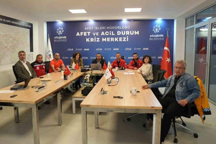 DEPREM SONRASI ATAŞEHİR’DE KRİZ MASASI KURULDU