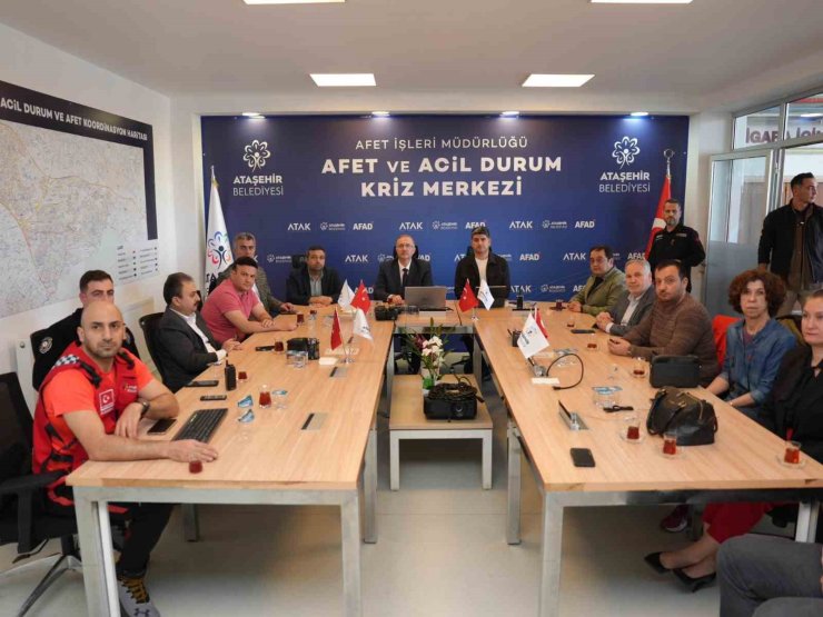 DEPREM SONRASI ATAŞEHİR’DE KRİZ MASASI KURULDU