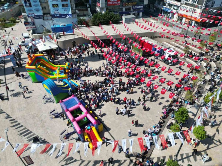 MALTEPE’DE 23 NİSAN’IN 105’İNCİ YILI COŞKUYLA KUTLANDI