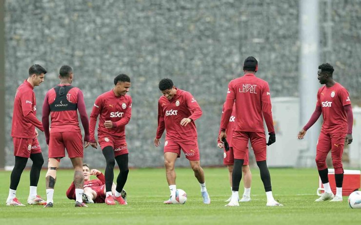 GALATASARAY, EYÜPSPOR MAÇI HAZIRLIKLARINA DEVAM ETTİ