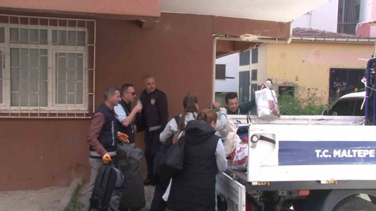 MALTEPE’DE DEPREME DAYANIKSIZ OLAN 4 BLOKLUK SİTE İÇİN TAHLİYE KARARI