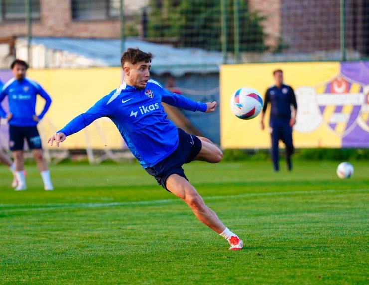 EYÜPSPOR, GALATASARAY MAÇININ HAZIRLIKLARINI TAMAMLADI