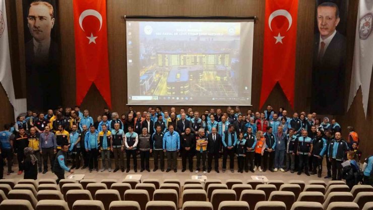 İSTANBUL’DA 8 İLÇEDE EŞ ZAMANLI DEPREM TATBİKATI GERÇEKLEŞTİRİLDİ