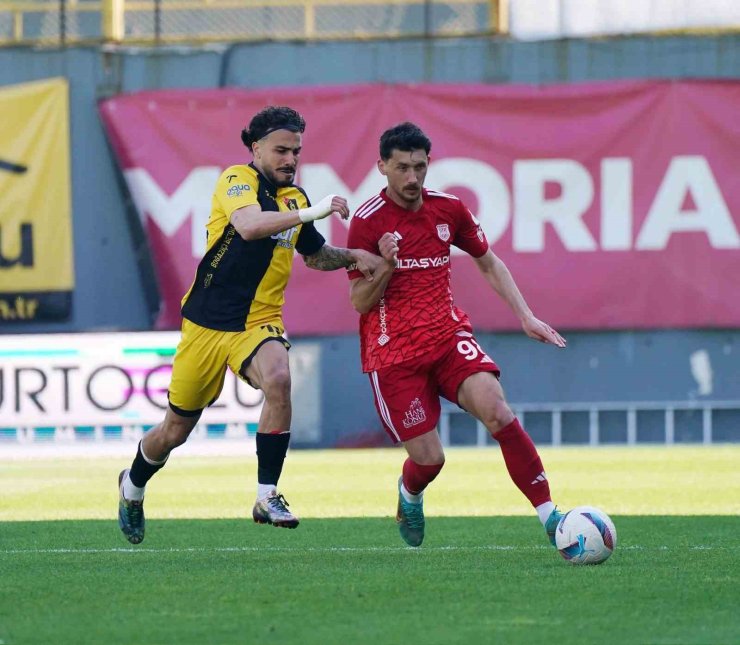 TRENDYOL 1. LİG: İSTANBULSPOR: 5 - PENDİKSPOR: 2