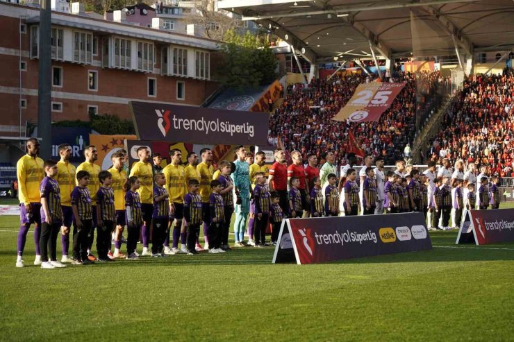 TRENDYOL SÜPER LİG: EYÜPSPOR: 0 - GALATASARAY: 0 (MAÇ DEVAM EDİYOR)